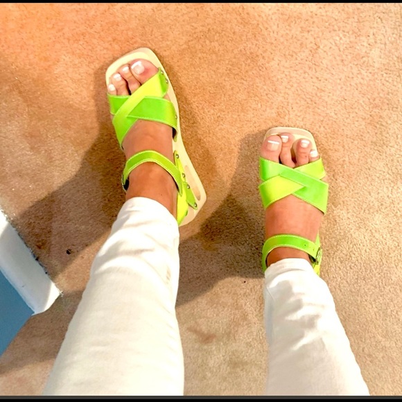 Jeffrey Campbell Shoes - 🎉HP🎉👡Jeffrey Campbell, Funky & Unique,Lime Yo-yo Shoes
